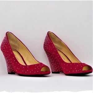 GIANNI BINI size 7M red suede wedge-heel pumps